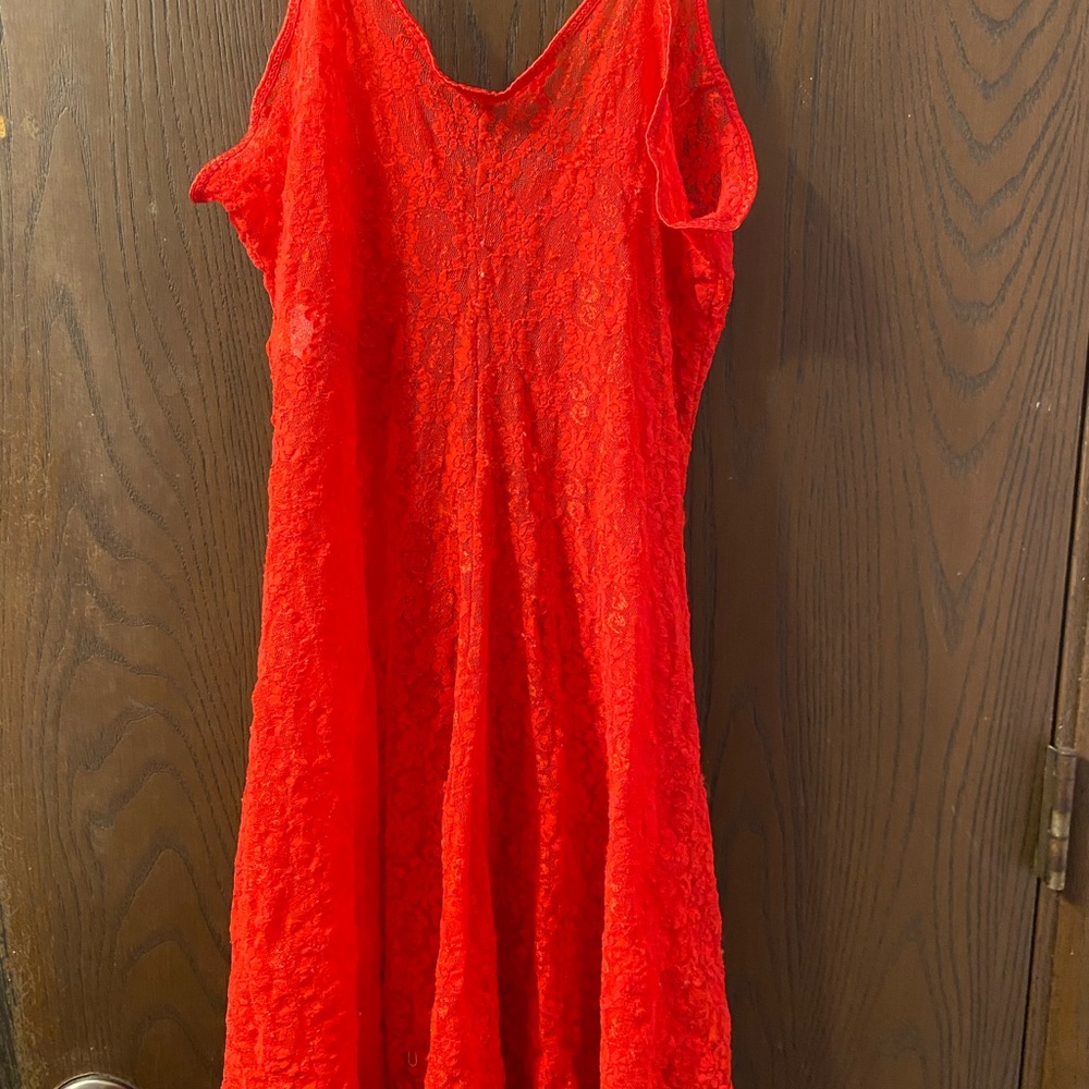 Red nighty - Picture 5 of 9